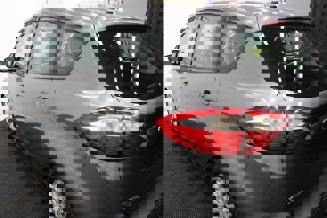 Used 2013 Ford C-MAX SE FWD image 10