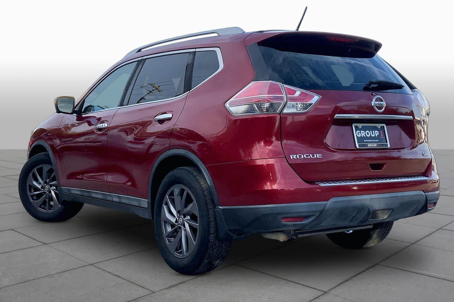 Used 2016 Nissan Rogue SL w/ SL Premium Package FWD image 12