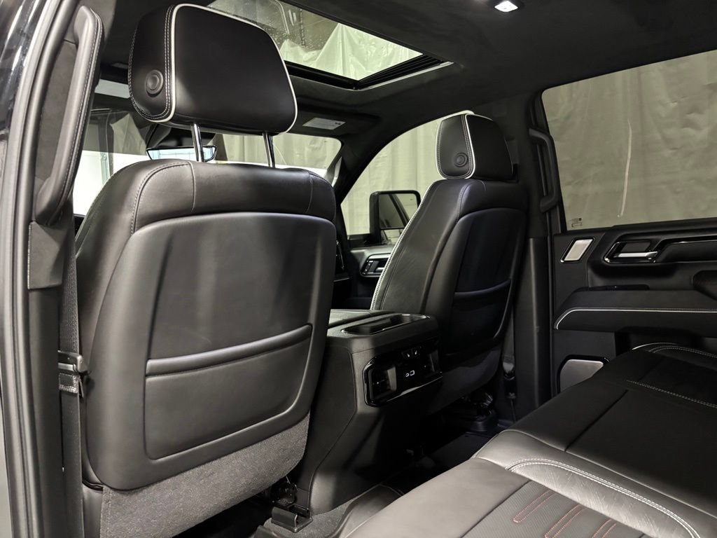 Used 2026 GMC Sierra 2500 AT4X AWD/4WD image 45
