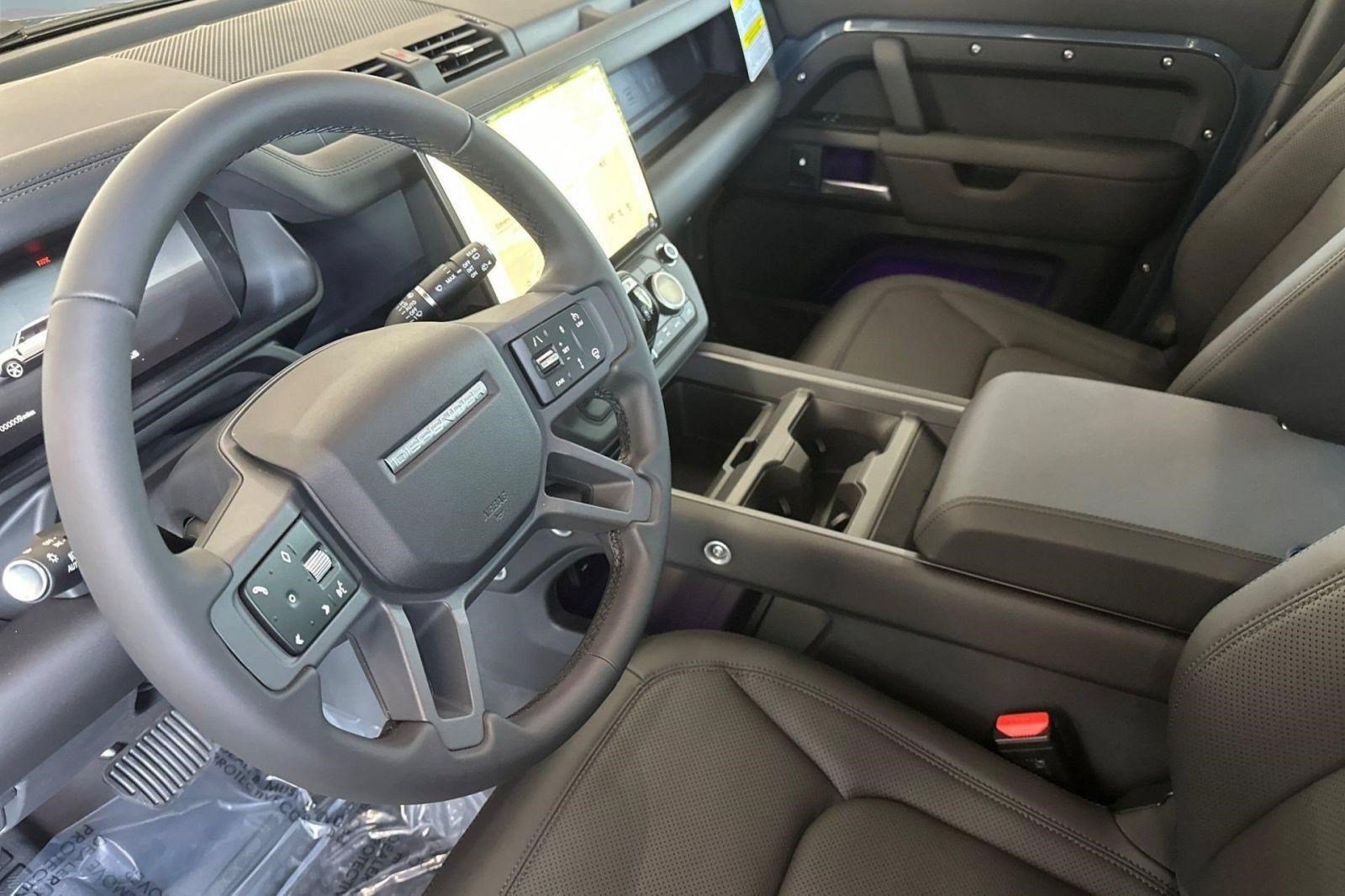 New 2026 Land Rover Defender 110 S AWD/4WD image 4