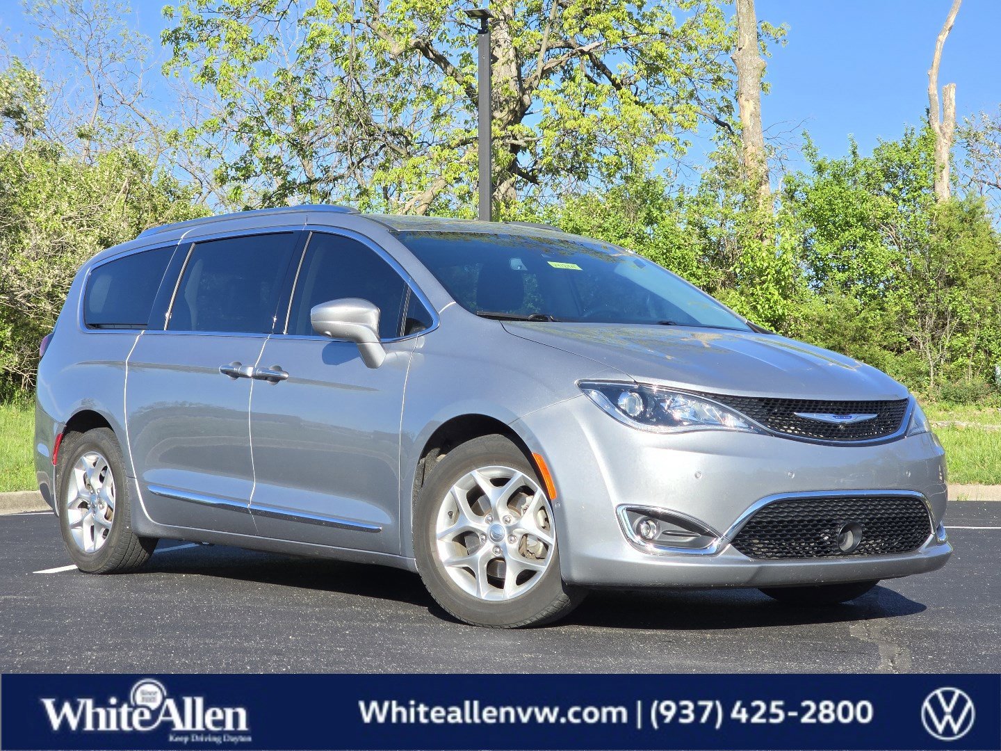 Used 2019 Chrysler Pacifica Touring-L Plus w/ Advanced Safetytec Group image 1