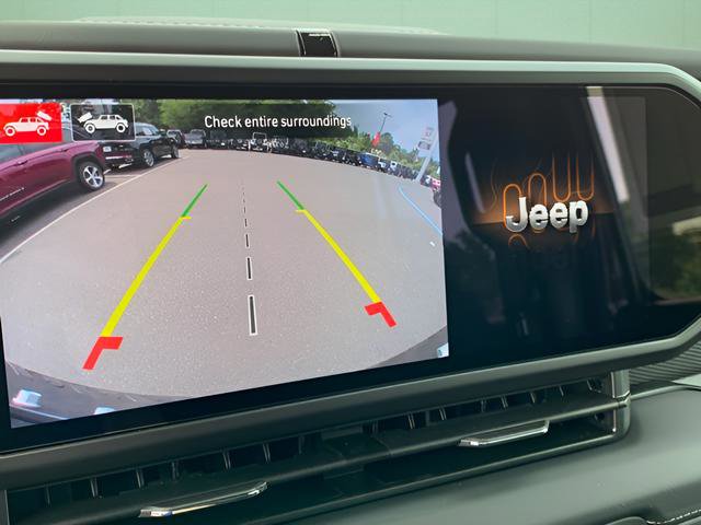 New 2024 Jeep Wrangler Unlimited Rubicon w/ Technology Group image 24