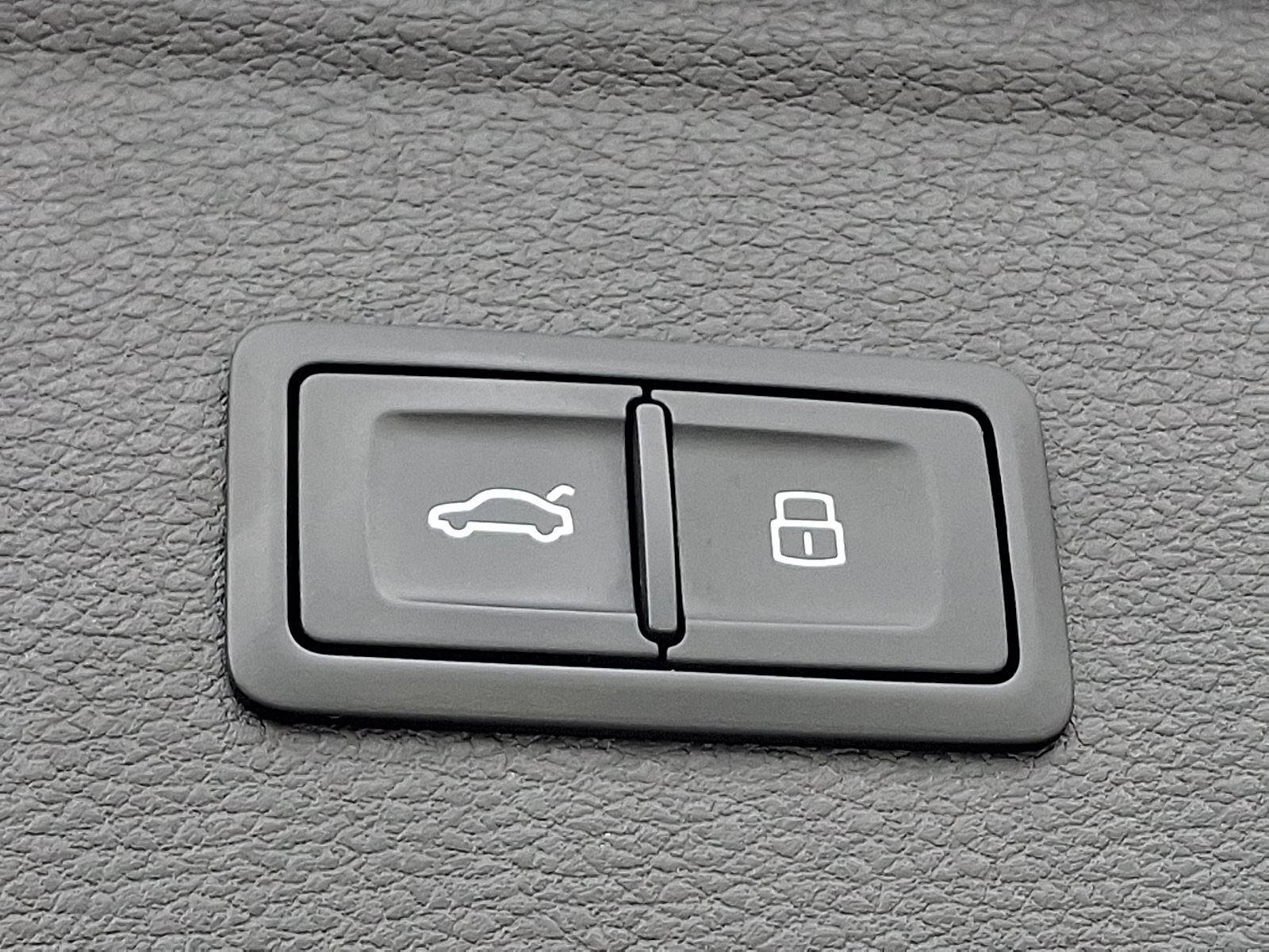 Used 2018 Audi Q5 2.0T Premium Plus w/ Premium Plus Package image 29