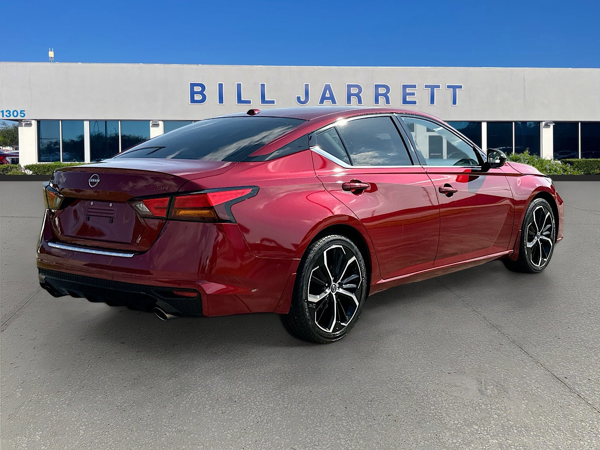 Used 2023 Nissan Altima 2.5 SR w/ SR Premium Package image 7