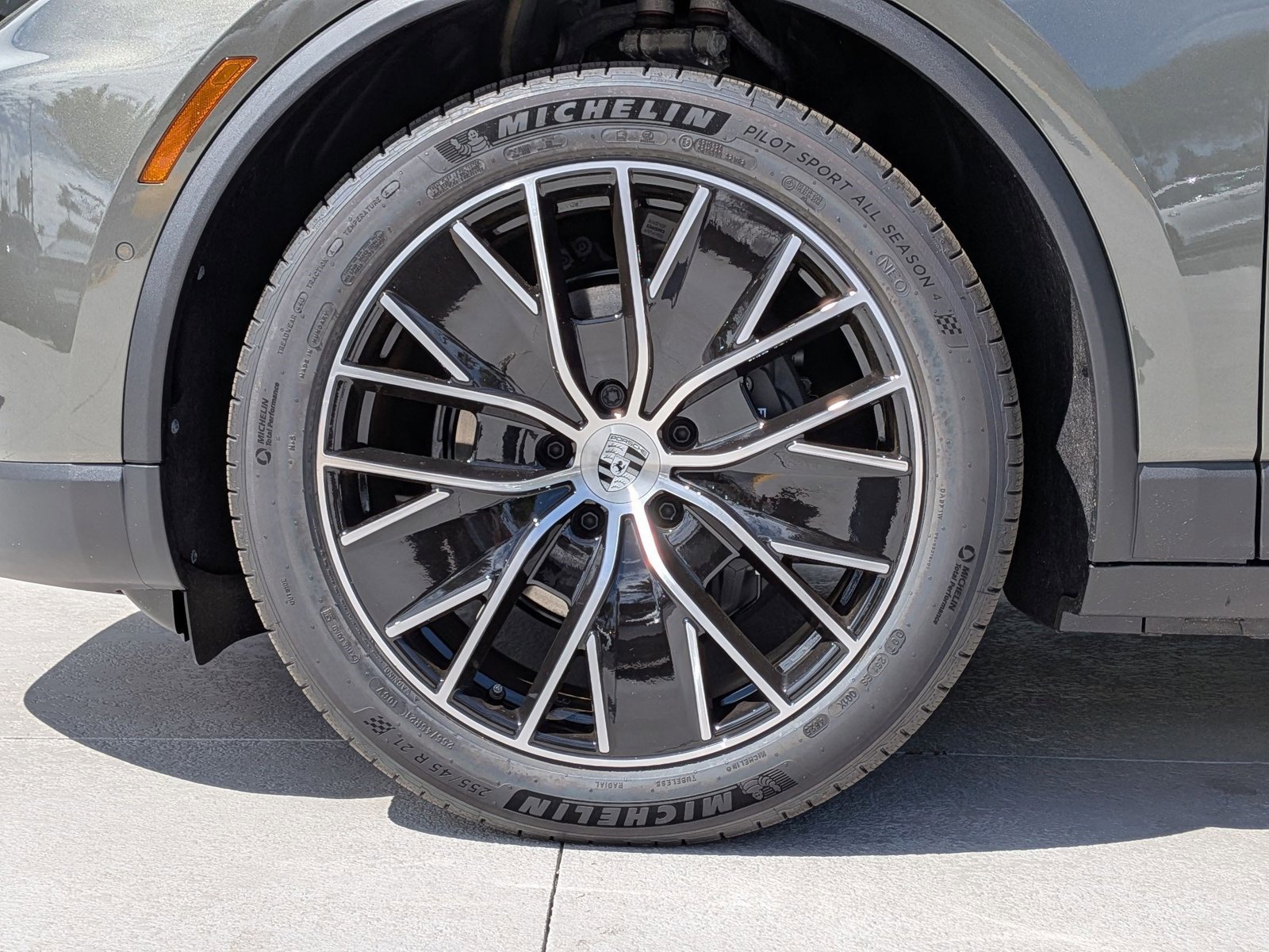 New 2026 Porsche Macan Electric image 27