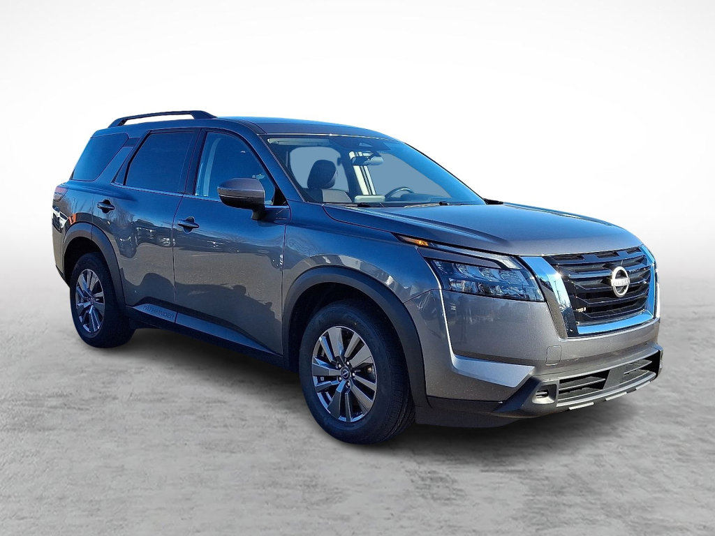 Used 2025 Nissan Pathfinder SV image 7