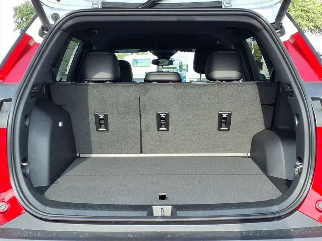 New 2027 Chevrolet Equinox LT w/ Convenience Package II FWD image 12