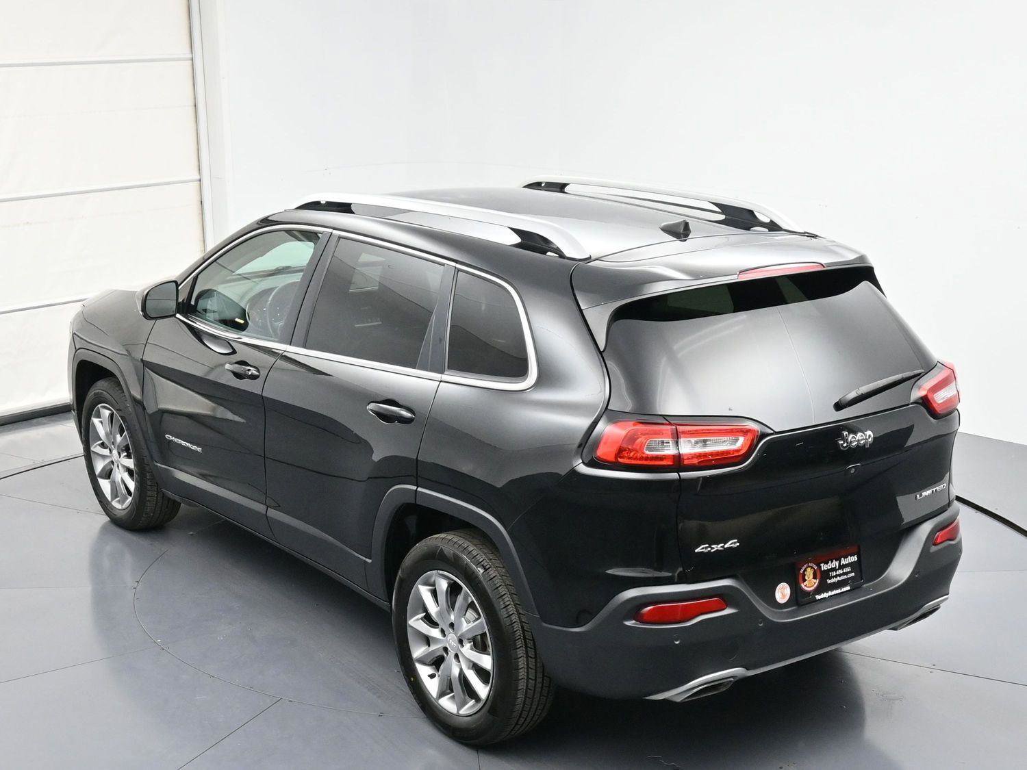 Used 2018 Jeep Cherokee Limited image 29