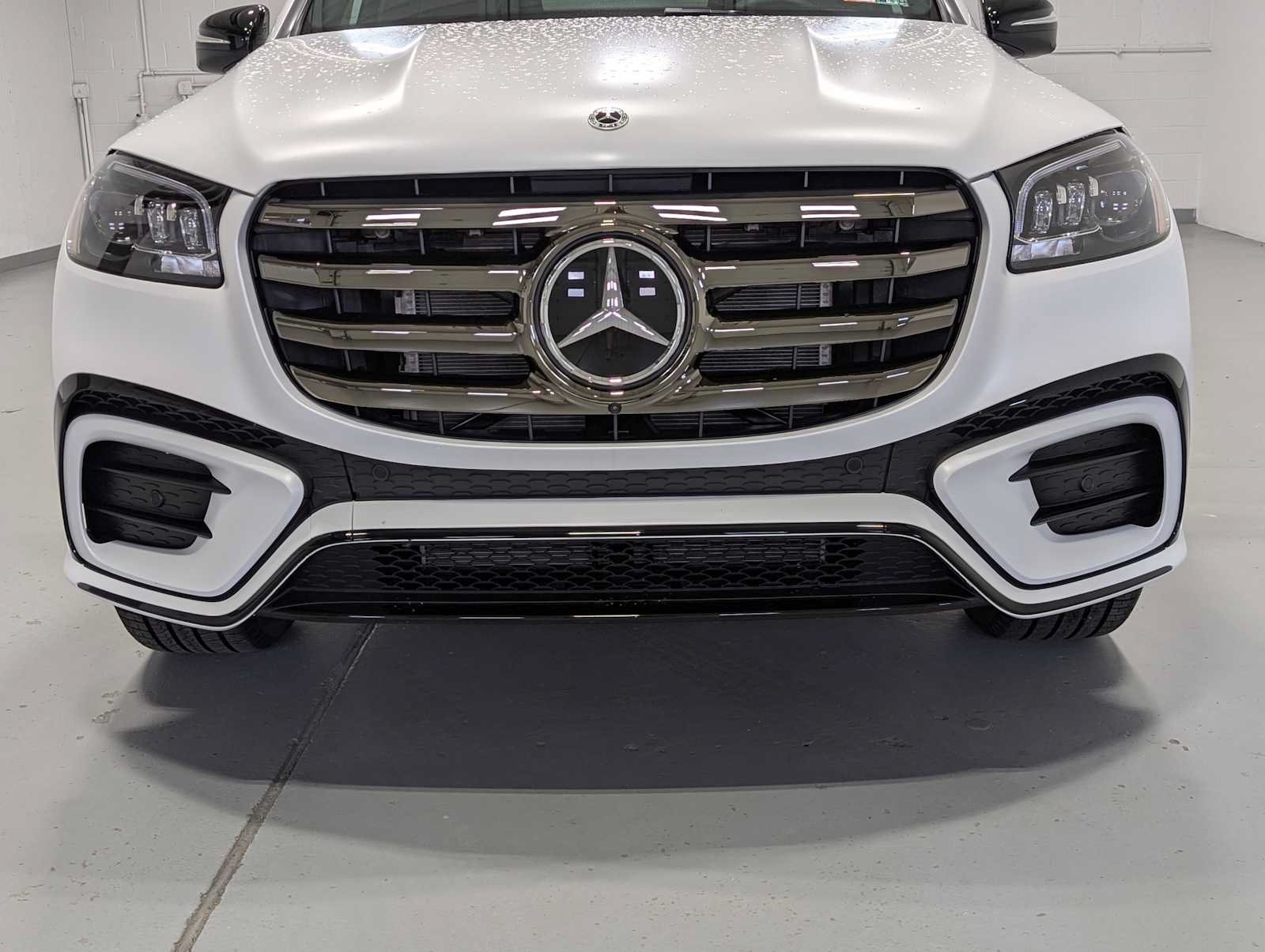 New 2026 Mercedes-Benz GLS 450 4MATIC image 2