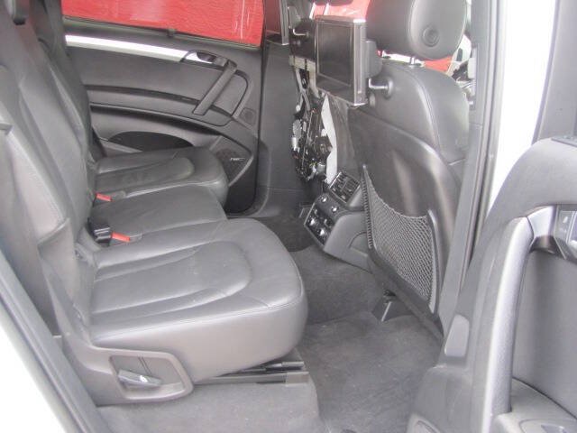 Used 2013 Audi Q7 3.0T S line Prestige w/ S Line Pkg AWD/4WD image 16