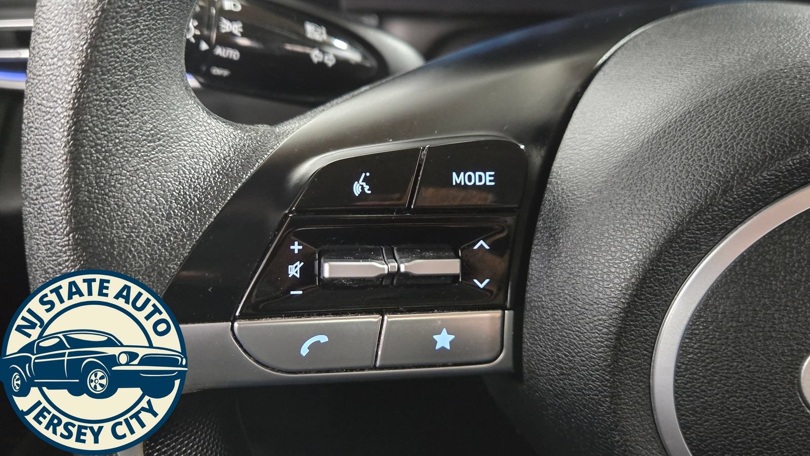 Used 2024 Hyundai Elantra Blue FWD image 12