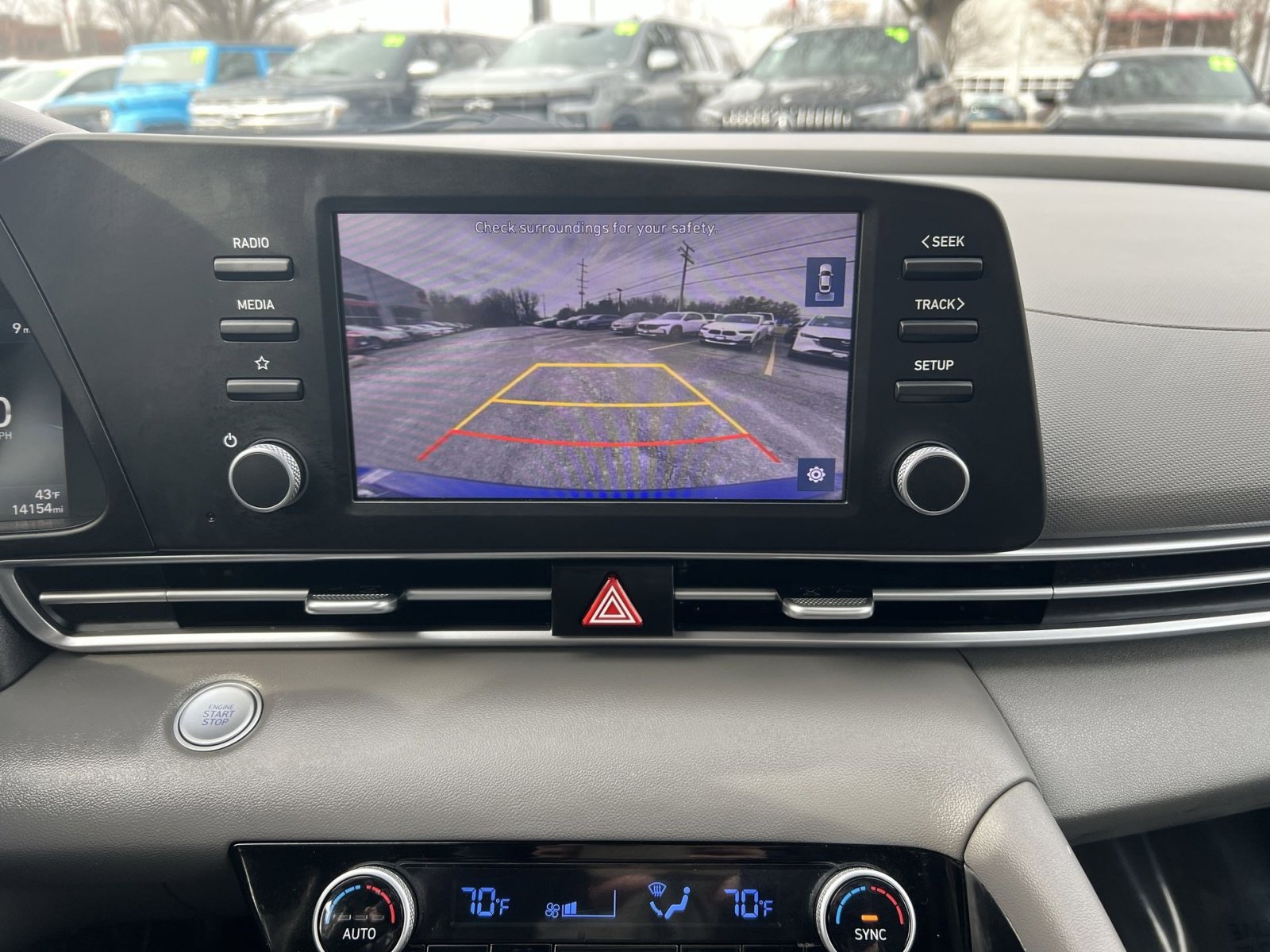 Used 2023 Hyundai Elantra SEL image 18