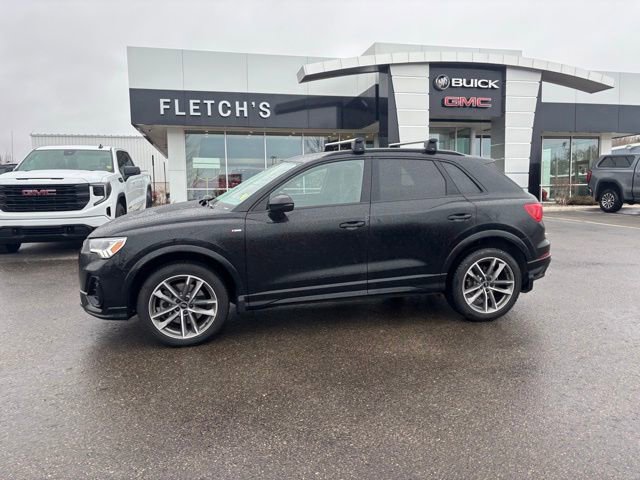 Used 2024 Audi Q3 2.0T Premium w/ Convenience Package image 8