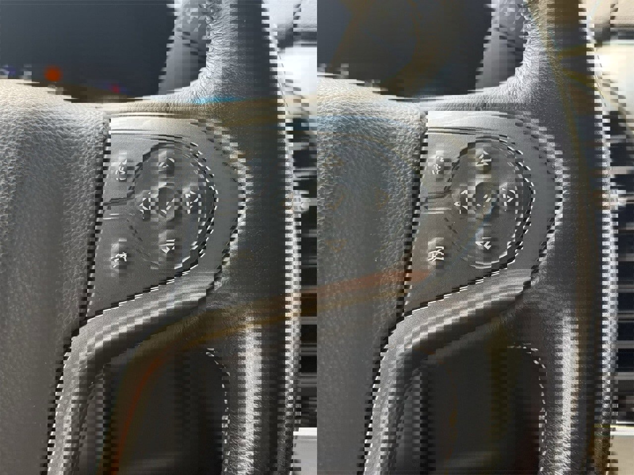 Used 2020 Chevrolet Suburban Premier w/ Premier Plus Edition image 14