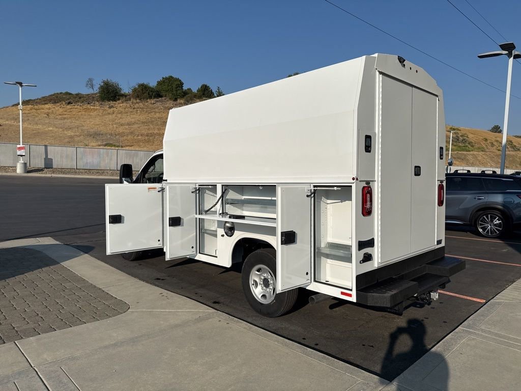 New 2024 GMC Savana 3500 w/ Power Convenience Package RWD image 7