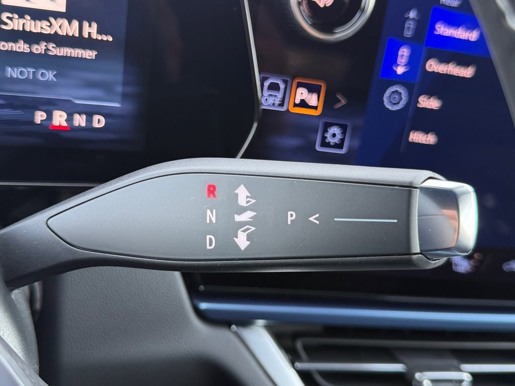 New 2026 Chevrolet Equinox EV LT image 18