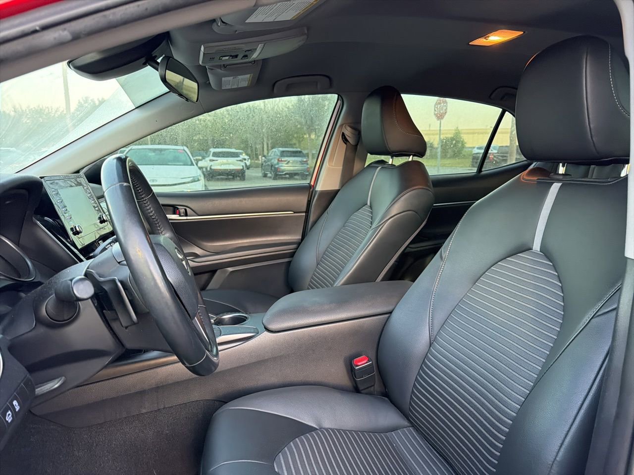 Used 2021 Toyota Camry SE image 7