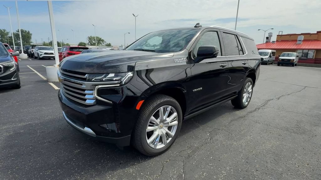 Used 2021 Chevrolet Tahoe High Country w/ Premium Package AWD/4WD image 4