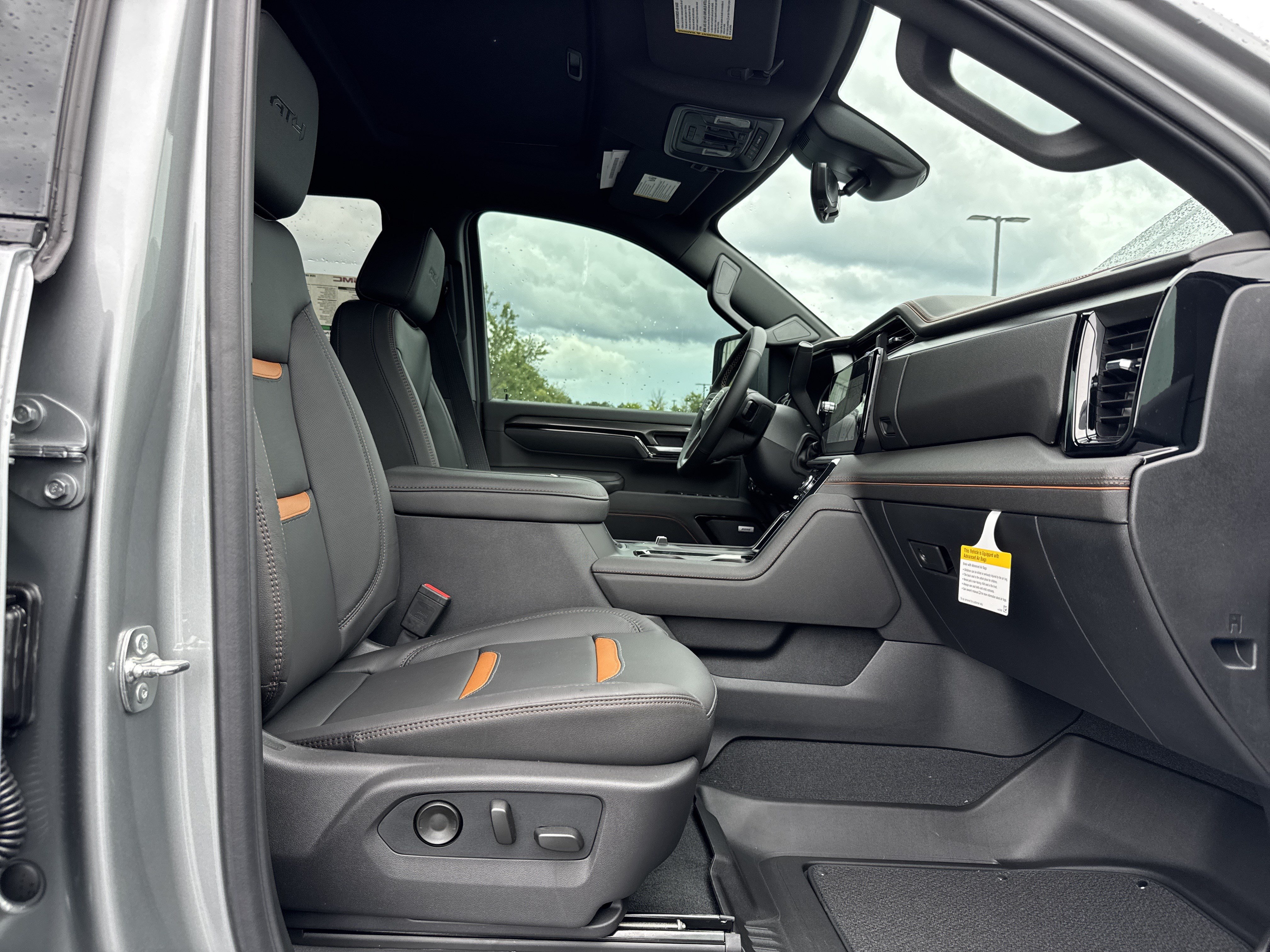 New 2026 GMC Sierra 2500 AT4 w/ AT4 Premium Plus Package AWD/4WD image 32