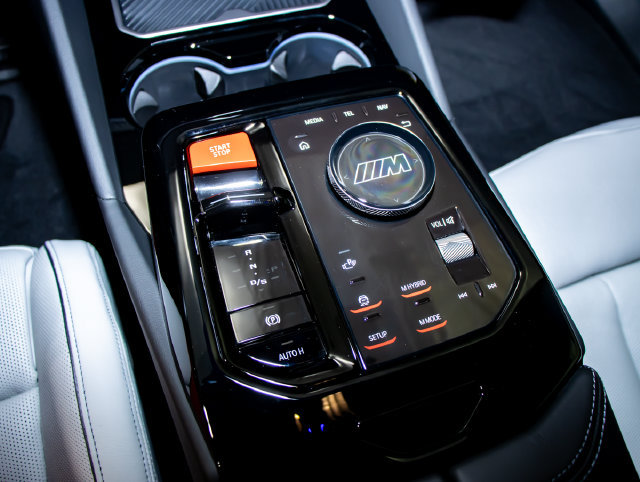 New 2027 BMW M5 w/ Executive Package AWD/4WD image 19