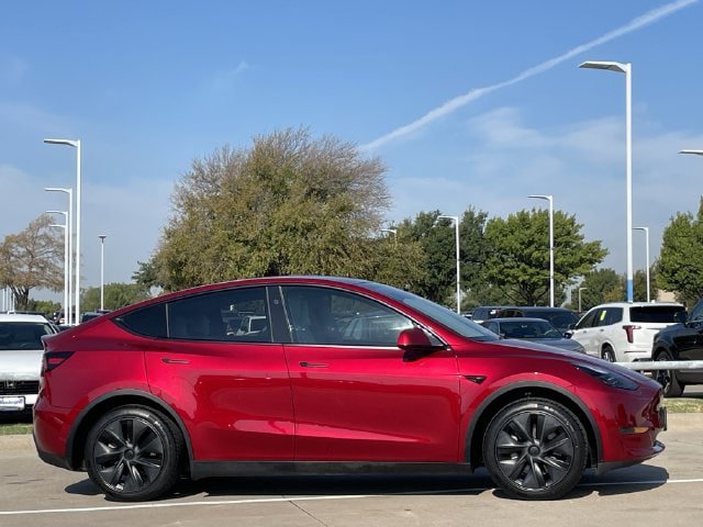 Used 2025 Tesla Model Y Long Range RWD image 3