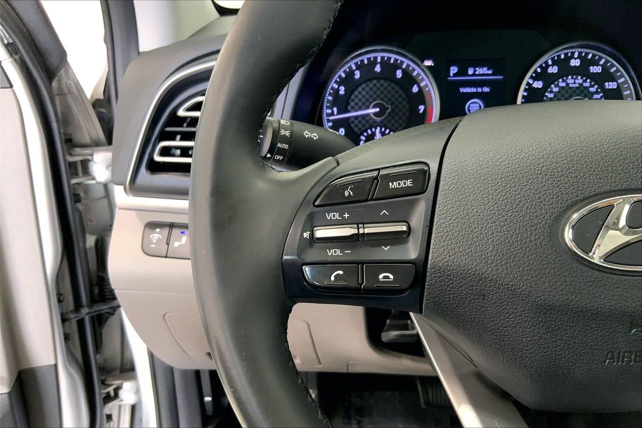 Used 2020 Hyundai Elantra Limited FWD image 21