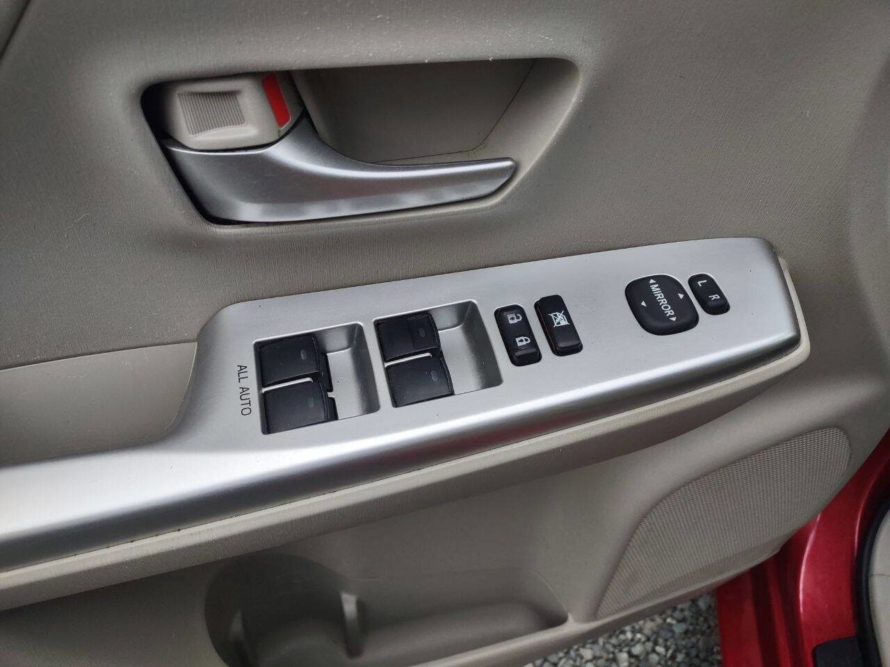 Used 2012 Toyota Prius V Two image 9