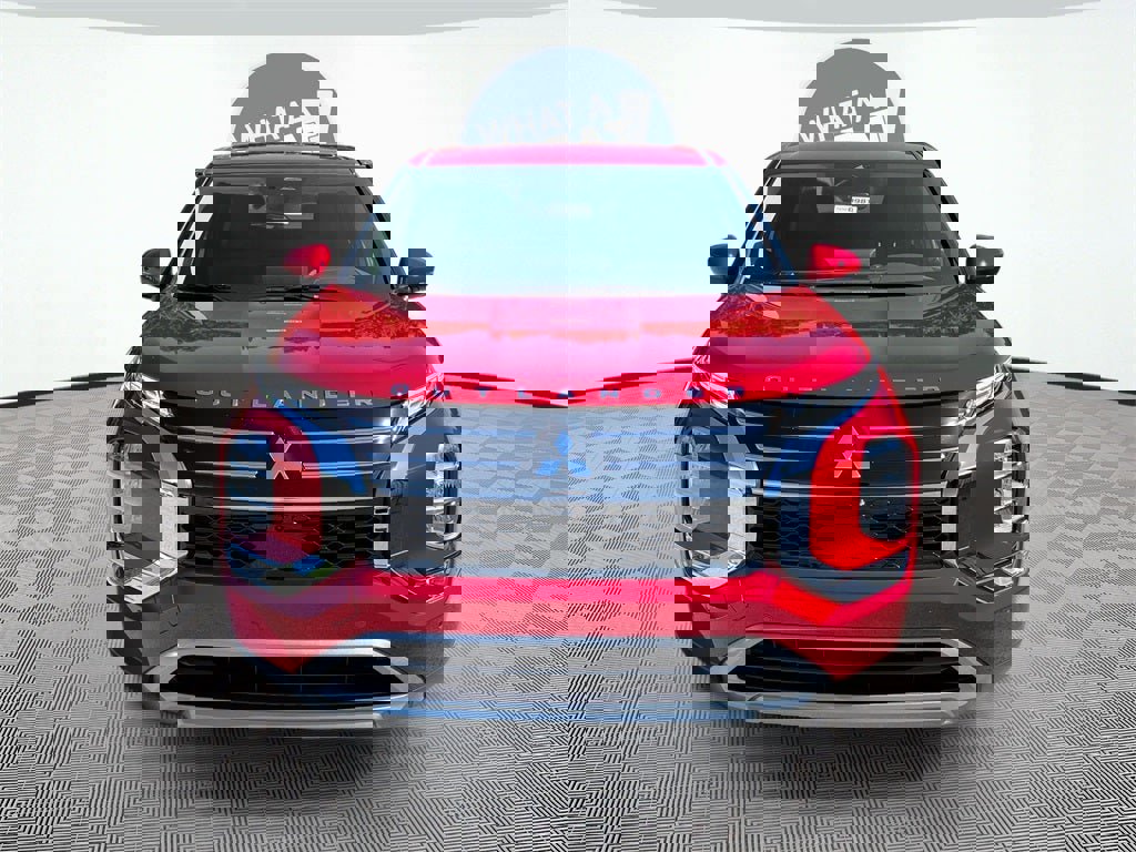 New 2025 Mitsubishi Outlander SE image 2