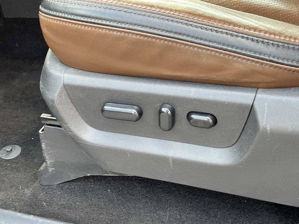 Used 2015 Ford F350 Platinum image 26