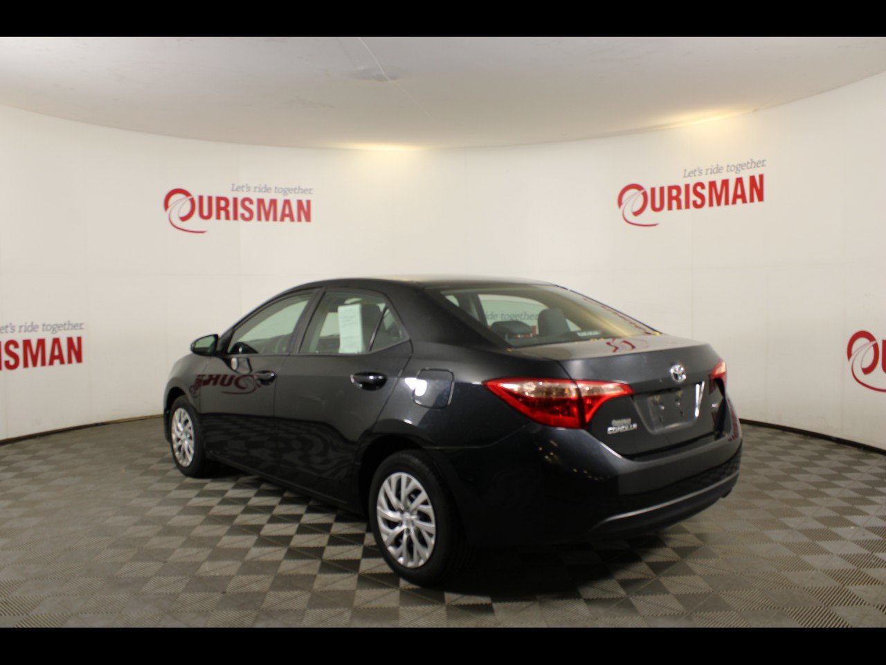 Used 2017 Toyota Corolla LE FWD image 6