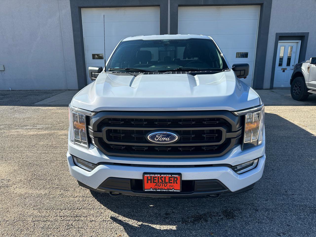 Used 2022 Ford F150 XLT w/ Equipment Group 302A High AWD/4WD image 3