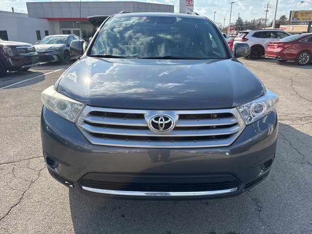 Used 2011 Toyota Highlander 2WD w/ Cold Weather Pkg image 2