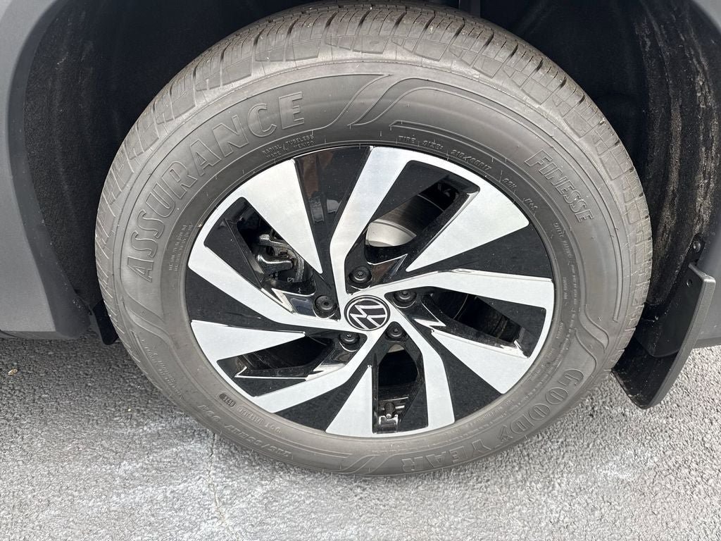 New 2026 Volkswagen Tiguan S FWD image 7