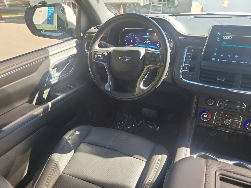 Certified 2022 Chevrolet Suburban RST w/ Sport Performance Package image 17