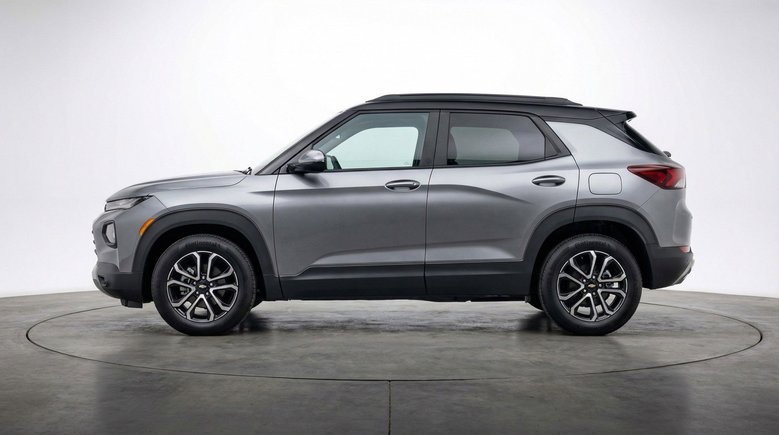 Used 2025 Chevrolet TrailBlazer LT image 3