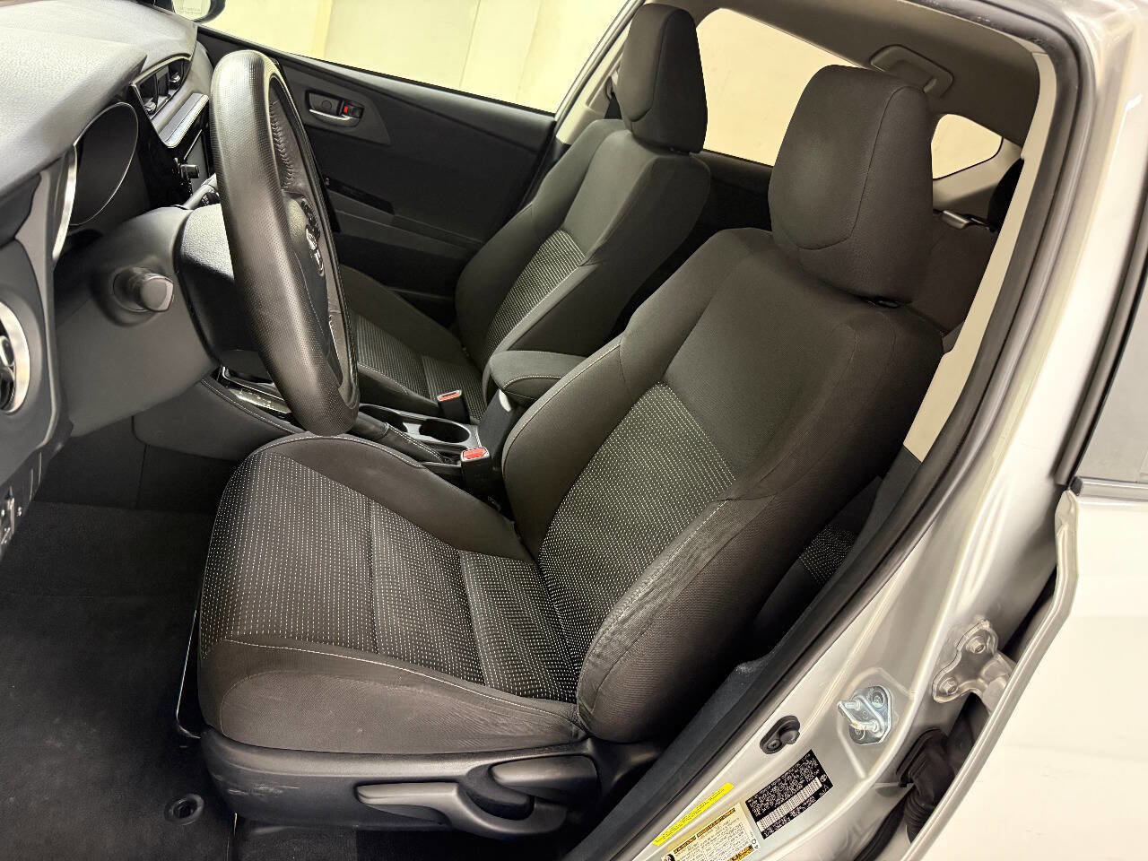 Used 2017 Toyota Corolla iM FWD image 39