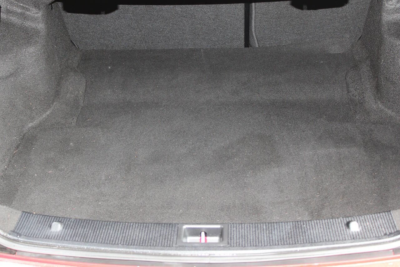 Used 2014 Mercedes-Benz C 300 4MATIC Sedan image 31