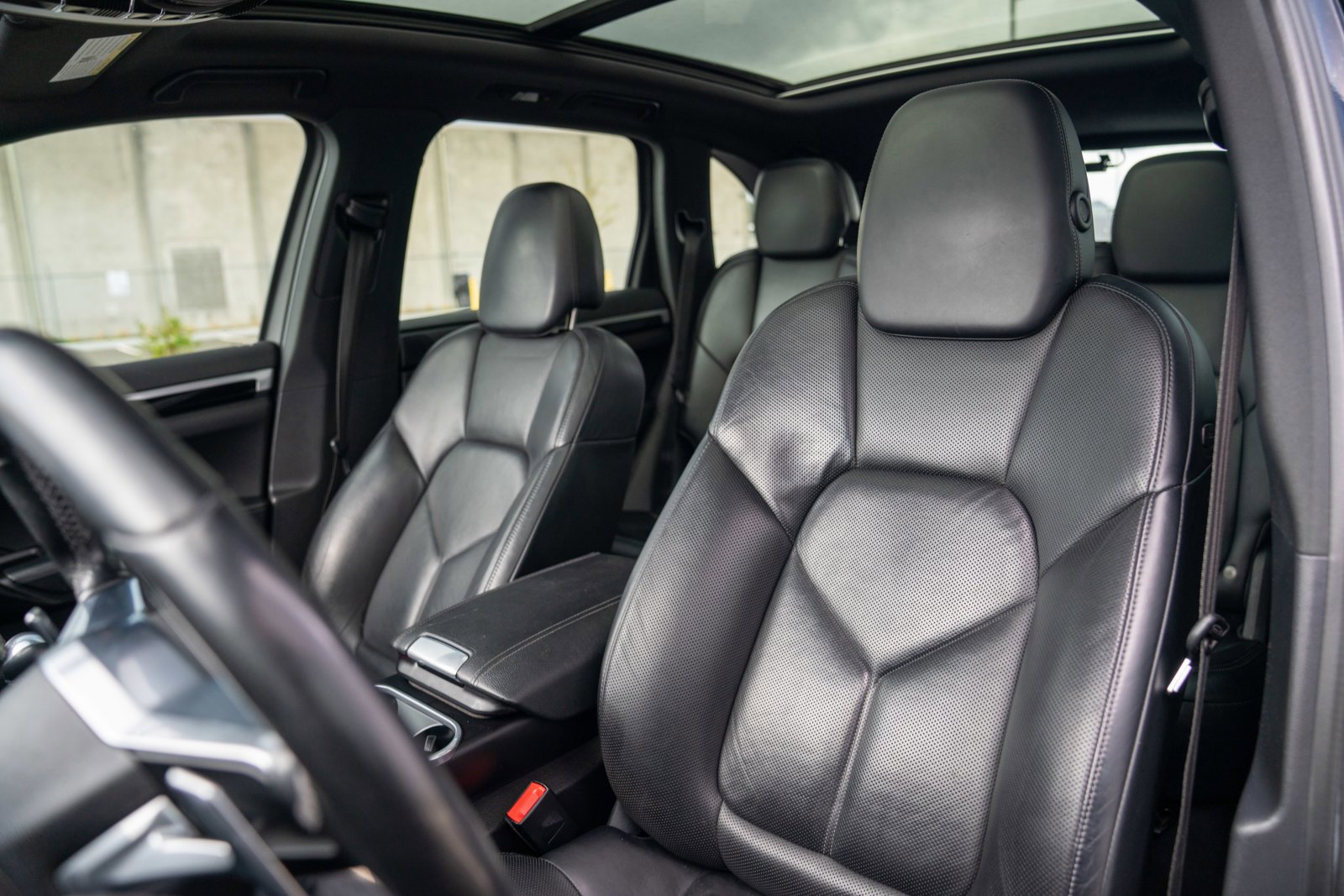 Used 2016 Porsche Cayenne image 5