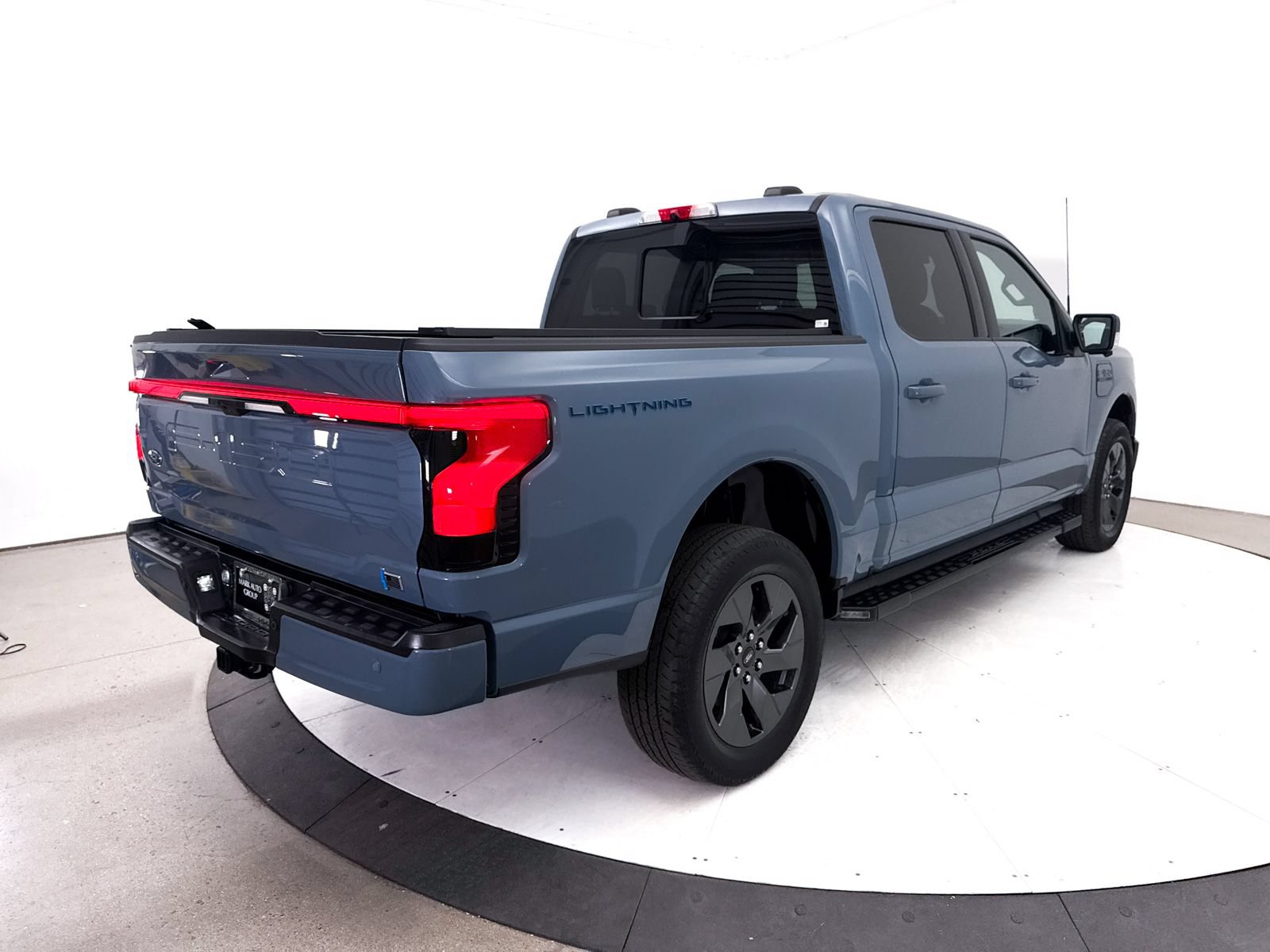 Used 2023 Ford F150 Lightning Lariat AWD/4WD image 17
