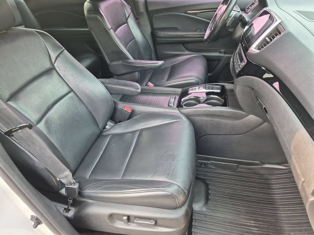 Used 2018 Honda Pilot Touring image 22
