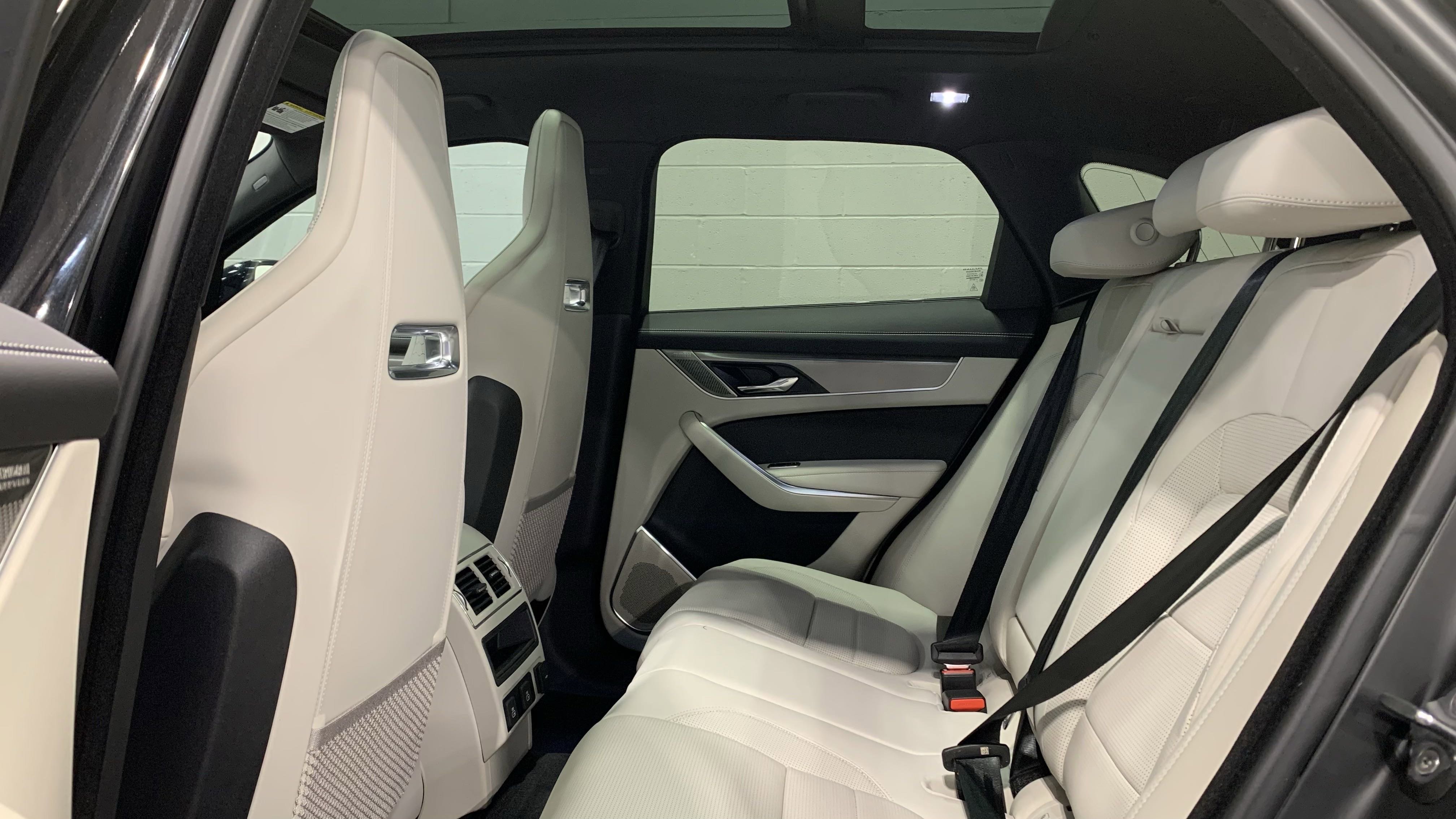 New 2026 Jaguar F-PACE R-Dynamic S image 6
