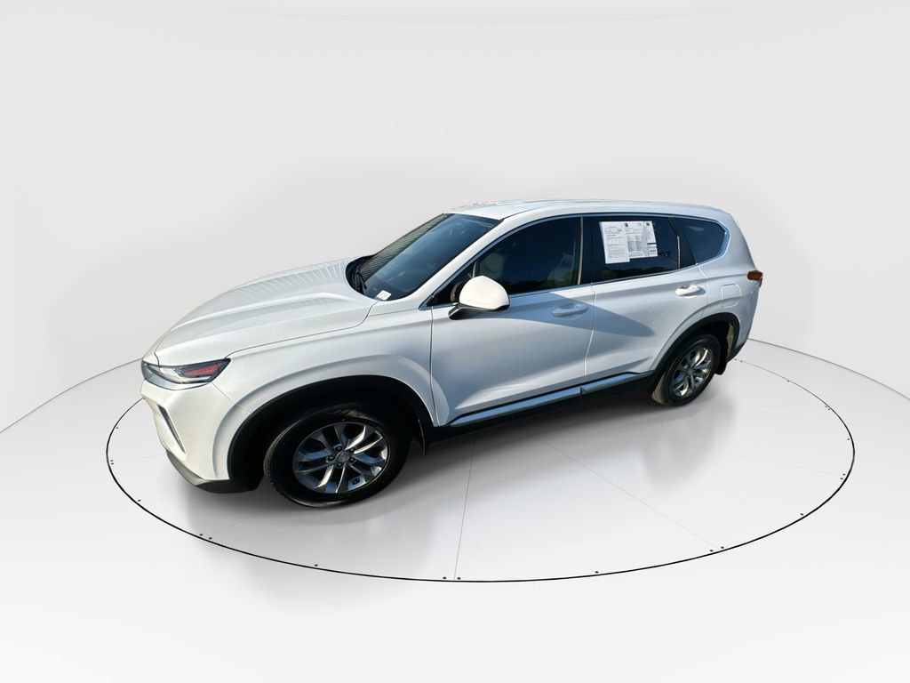 Used 2020 Hyundai Santa Fe SE image 4