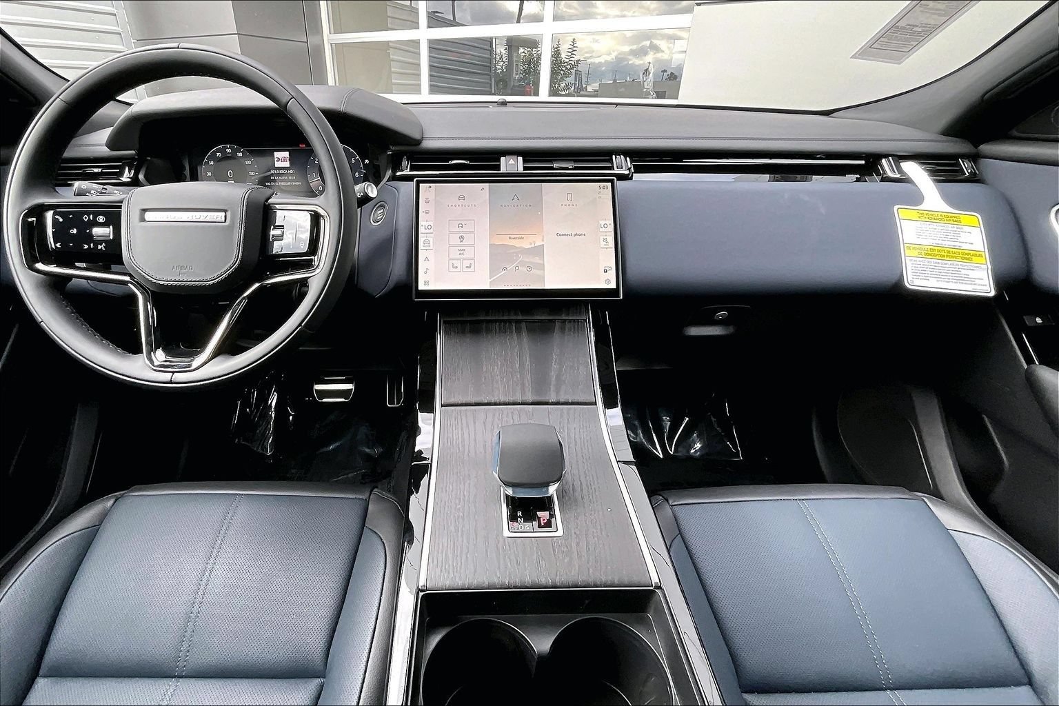 New 2026 Land Rover Range Rover Velar Dynamic SE AWD/4WD image 5