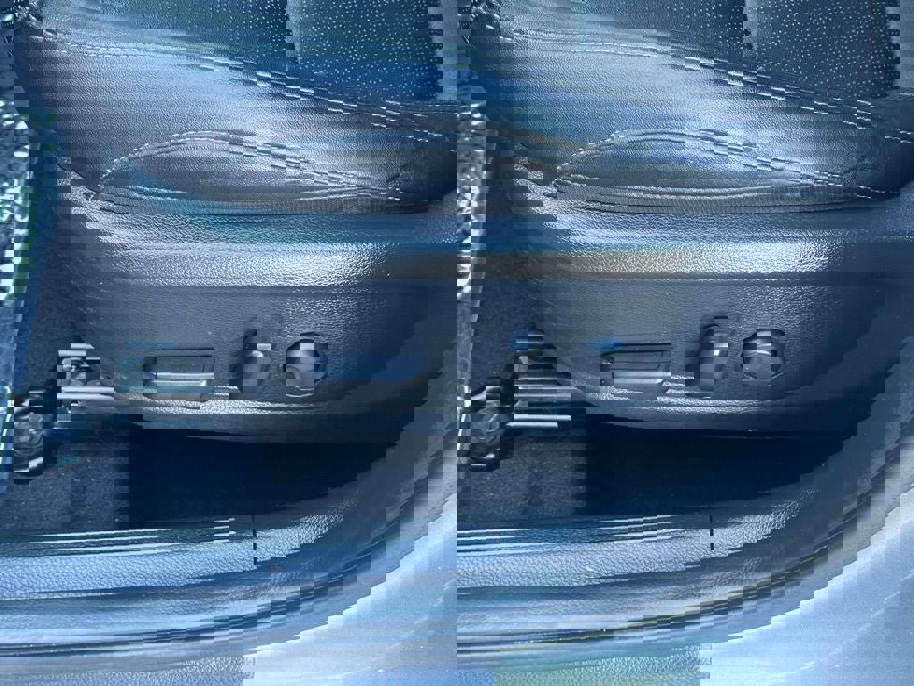 Used 2021 Kia Seltos EX image 19