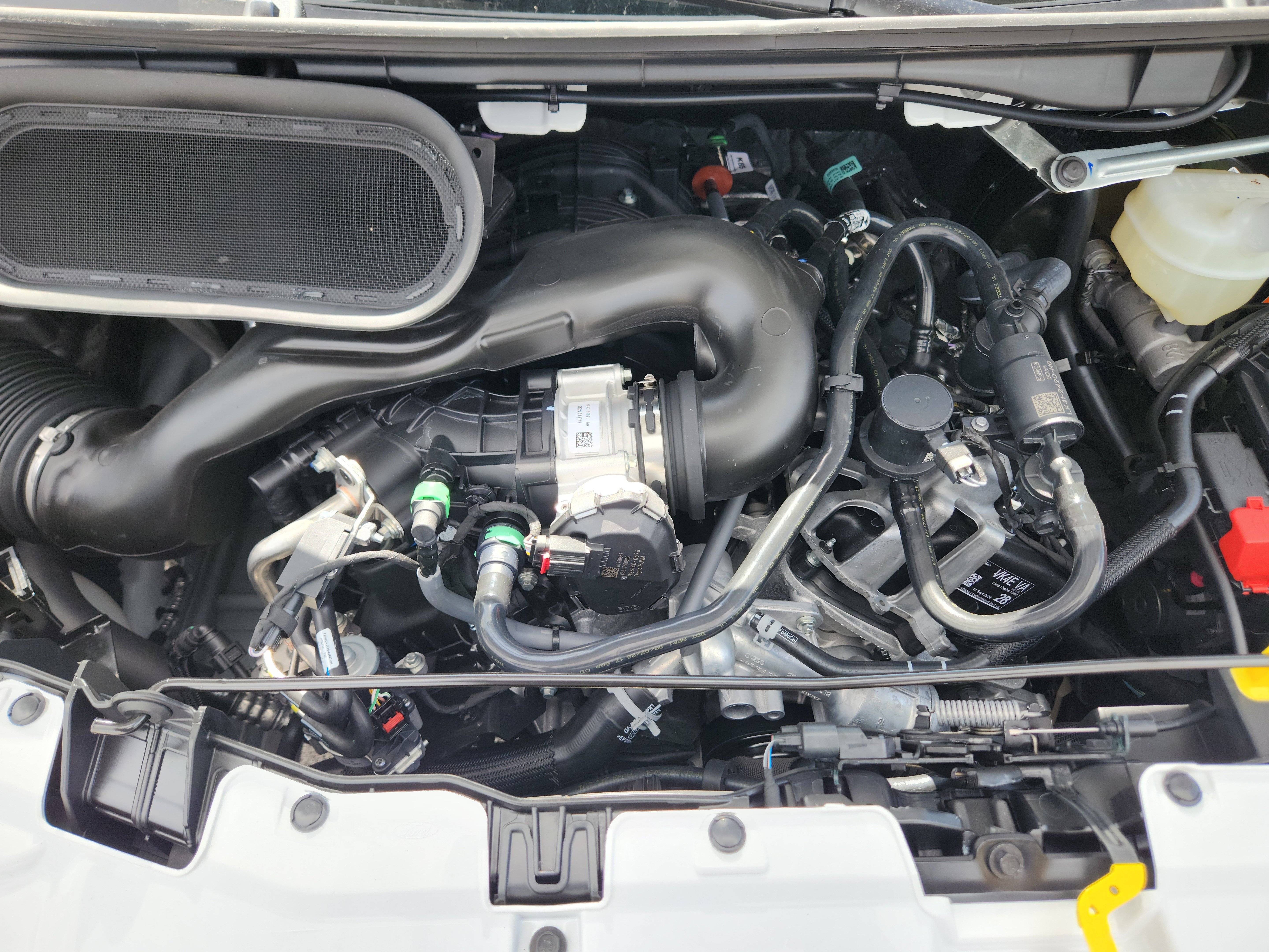 New 2027 Ford Transit 150 Low Roof w/ Load Area Protection Package RWD image 23