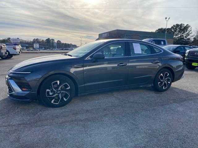 Used 2025 Hyundai Sonata SEL image 2