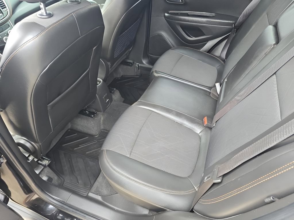 Used 2019 Chevrolet Trax LT w/ LT Convenience Package image 24