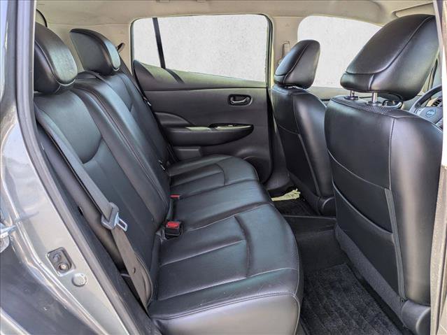 Used 2014 Nissan Leaf SL w/ Premium Package FWD image 19