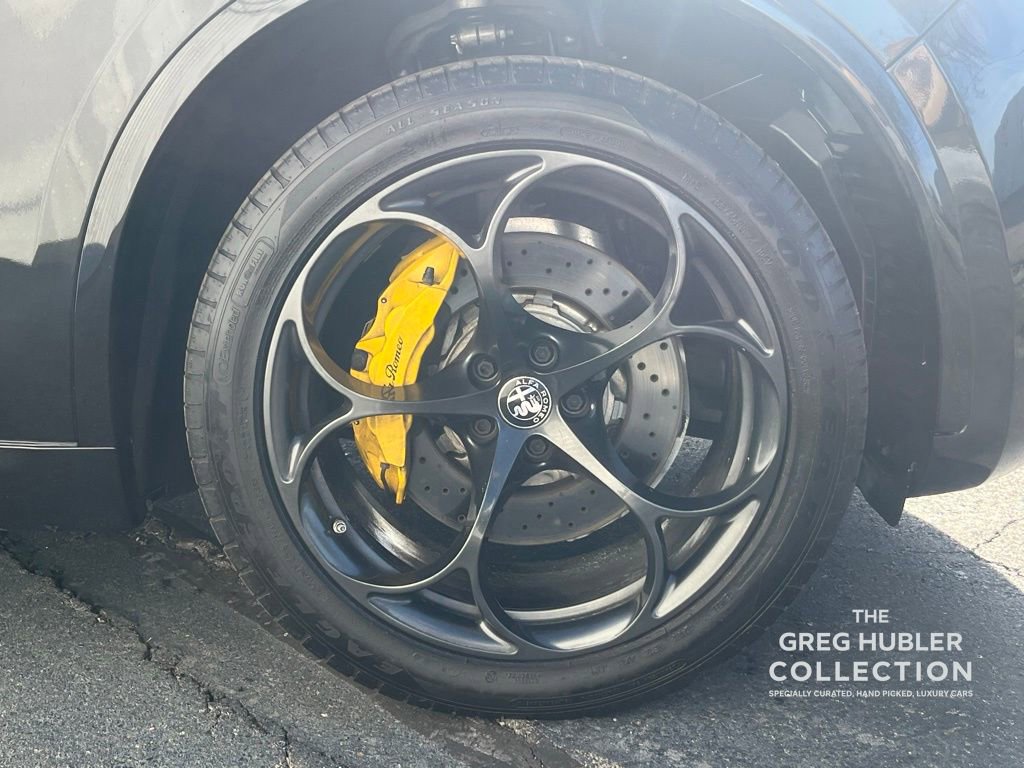 Used 2020 Alfa Romeo Stelvio Quadrifoglio image 40