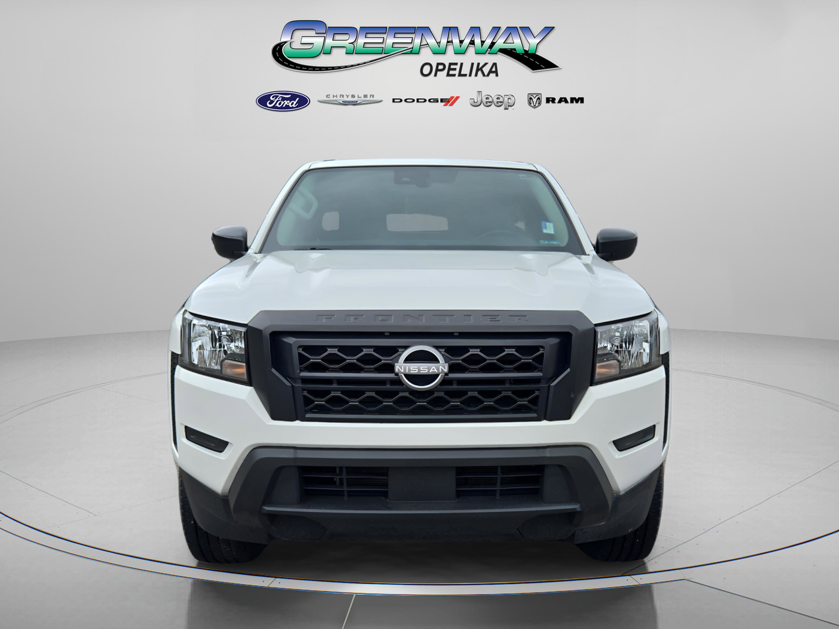 Used 2023 Nissan Frontier S image 2
